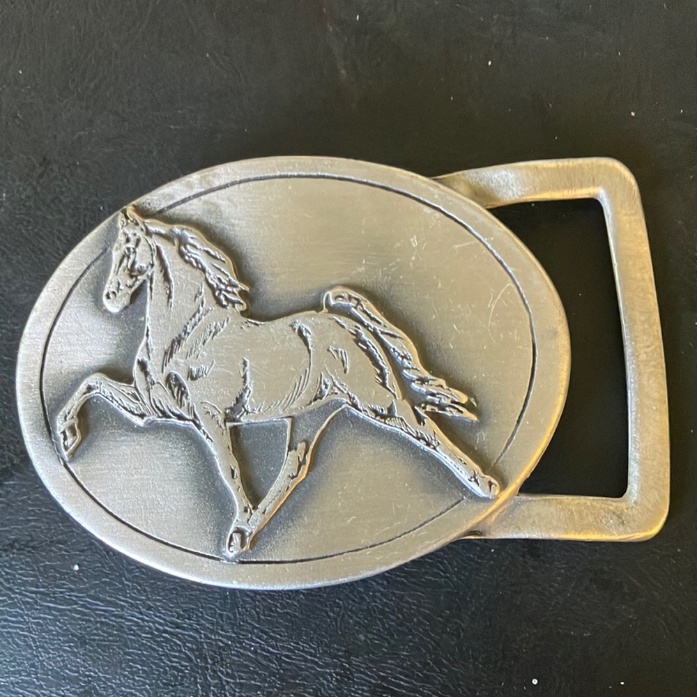 Prancing horse pewter belt buckle